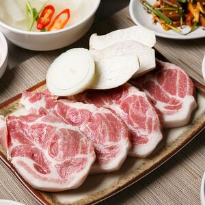 예니마켓 [한돈] 목살 구이용 300g (냉장) 국내산 돼지고기
